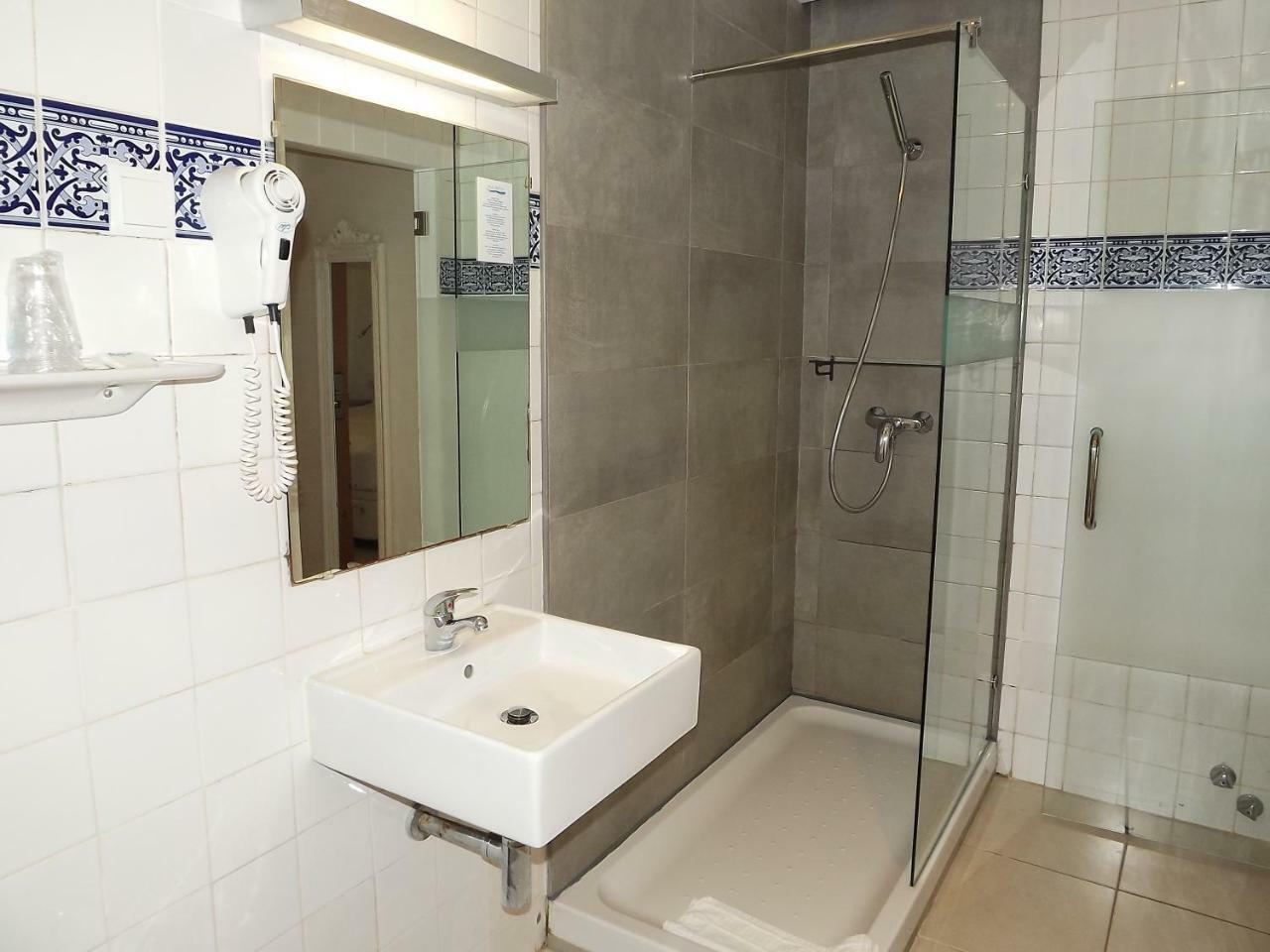Hotel Mar Azul ลากอส ภายนอก รูปภาพ